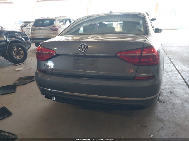 45960966 :رقم المزاد ، 1VWAS7A38GC058556 vin ، 2016 Volkswagen Passat 1.8t R-line مزاد بيع