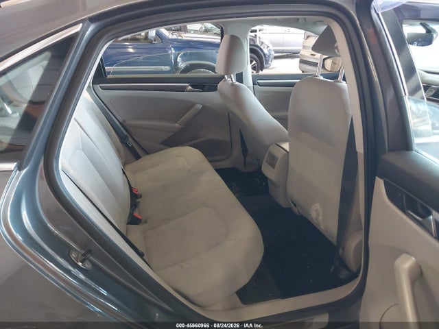 45960966 :رقم المزاد ، 1VWAS7A38GC058556 vin ، 2016 Volkswagen Passat 1.8t R-line مزاد بيع