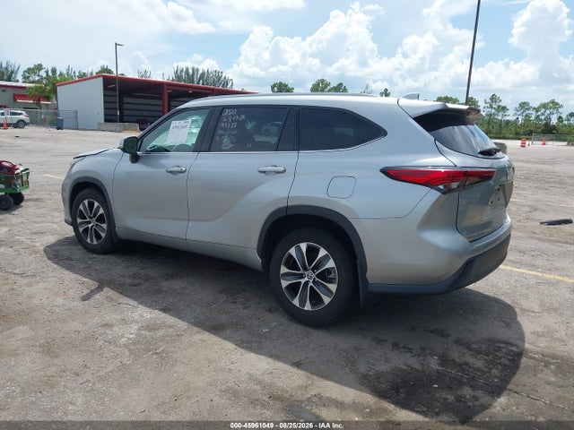45961049 :رقم المزاد ، 5TDGZRBH6NS199278 vin ، 2022 Toyota Highlander Xle مزاد بيع