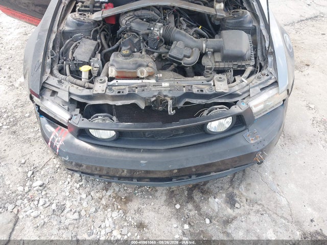 45961068 :رقم المزاد ، 1ZVBP8EM6B5141172 vin ، 2011 Ford Mustang V6 Premium مزاد بيع