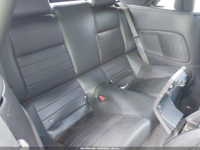 45961068 :رقم المزاد ، 1ZVBP8EM6B5141172 vin ، 2011 Ford Mustang V6 Premium مزاد بيع