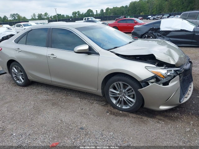45961095 :رقم المزاد ، 4T1BF1FK9FU924908 vin ، 2015 Toyota Camry Se مزاد بيع