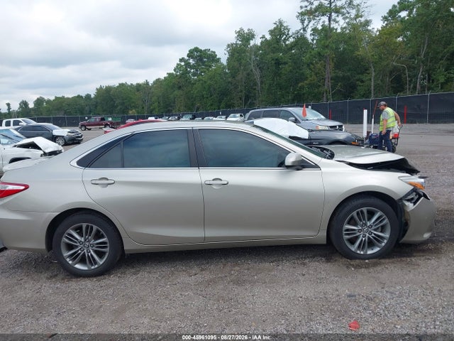 45961095 :رقم المزاد ، 4T1BF1FK9FU924908 vin ، 2015 Toyota Camry Se مزاد بيع