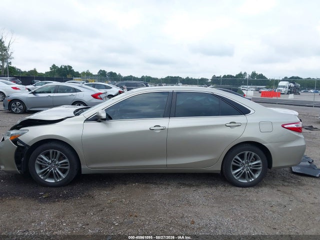 45961095 :رقم المزاد ، 4T1BF1FK9FU924908 vin ، 2015 Toyota Camry Se مزاد بيع