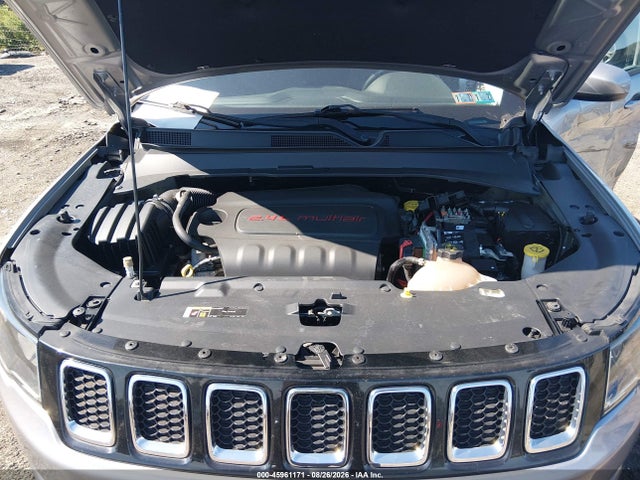 2018 Jeep Compass Latitude 4x4 მანქანა იყიდება აუქციონზე, vin: 3C4NJDBB9JT114883, აუქციონის ნომერი: 45961171