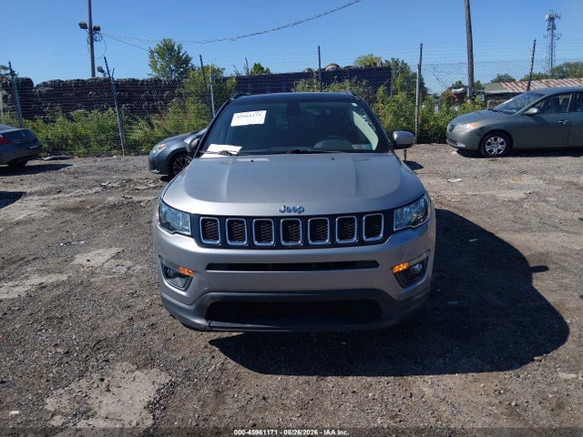 2018 Jeep Compass Latitude 4x4 მანქანა იყიდება აუქციონზე, vin: 3C4NJDBB9JT114883, აუქციონის ნომერი: 45961171