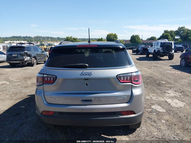2018 Jeep Compass Latitude 4x4 მანქანა იყიდება აუქციონზე, vin: 3C4NJDBB9JT114883, აუქციონის ნომერი: 45961171