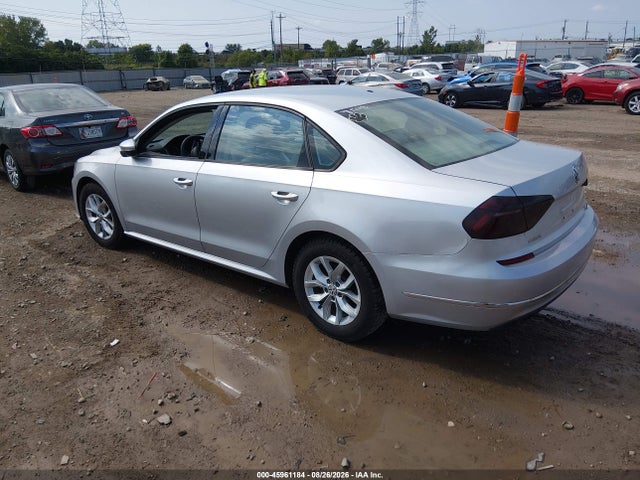 Aukcja sprzedaży 2018 Volkswagen Passat 2.0t R-line/2.0t S, vin: 1VWAA7A31JC022041, numer aukcji: 45961184