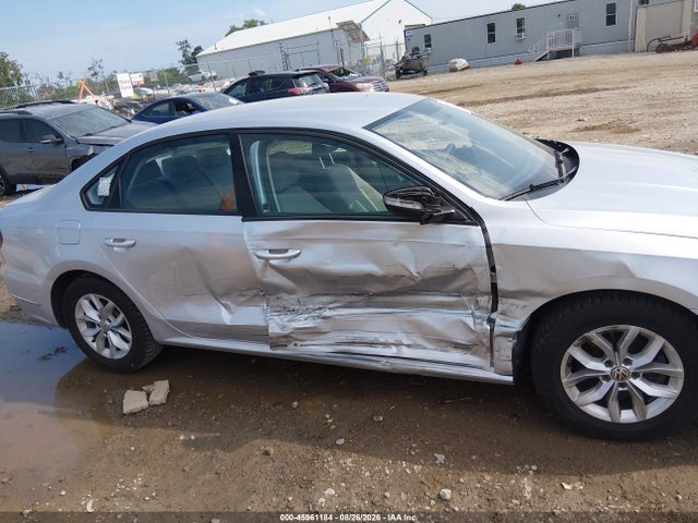 Aukcja sprzedaży 2018 Volkswagen Passat 2.0t R-line/2.0t S, vin: 1VWAA7A31JC022041, numer aukcji: 45961184