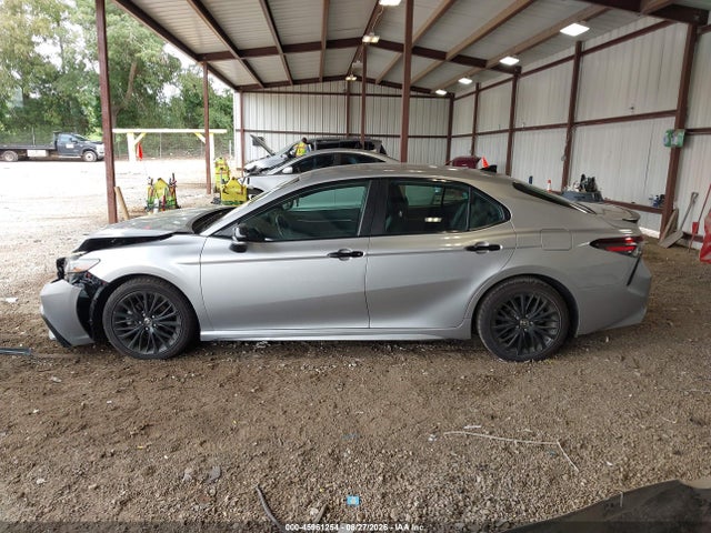 45961254 :رقم المزاد ، 4T1G11AK5NU499603 vin ، 2022 Toyota Camry Se Nightshade Edition مزاد بيع