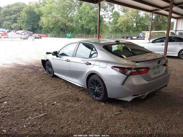 45961254 :رقم المزاد ، 4T1G11AK5NU499603 vin ، 2022 Toyota Camry Se Nightshade Edition مزاد بيع