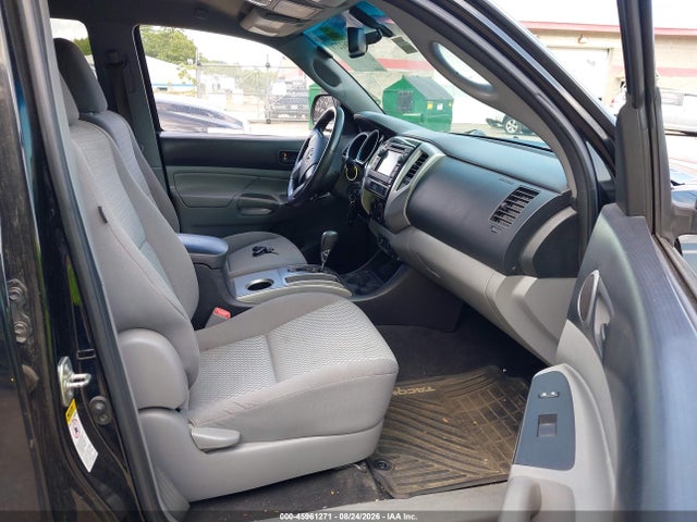 2013 Toyota Tacoma Double Cab მანქანა იყიდება აუქციონზე, vin: 3TMLU4EN8DM106132, აუქციონის ნომერი: 45961271