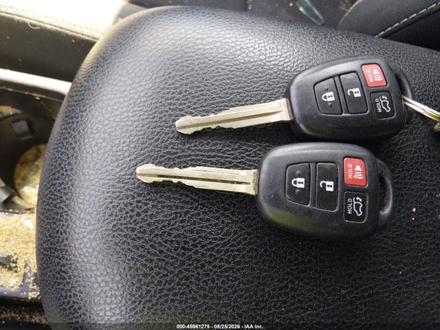 45961275 :رقم المزاد ، 2T3WFREV2GW262996 vin ، 2016 Toyota Rav4 Xle مزاد بيع