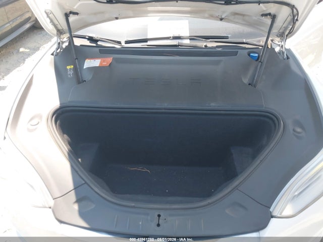 45961280 :رقم المزاد ، 5YJSA1E26JF259505 vin ، 2018 Tesla Model S 100d/75d/p100d مزاد بيع