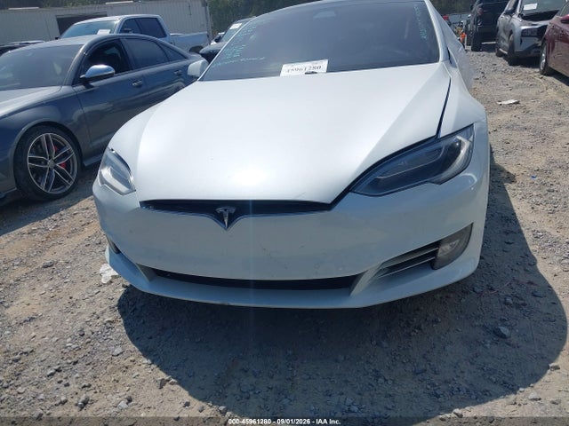 45961280 :رقم المزاد ، 5YJSA1E26JF259505 vin ، 2018 Tesla Model S 100d/75d/p100d مزاد بيع