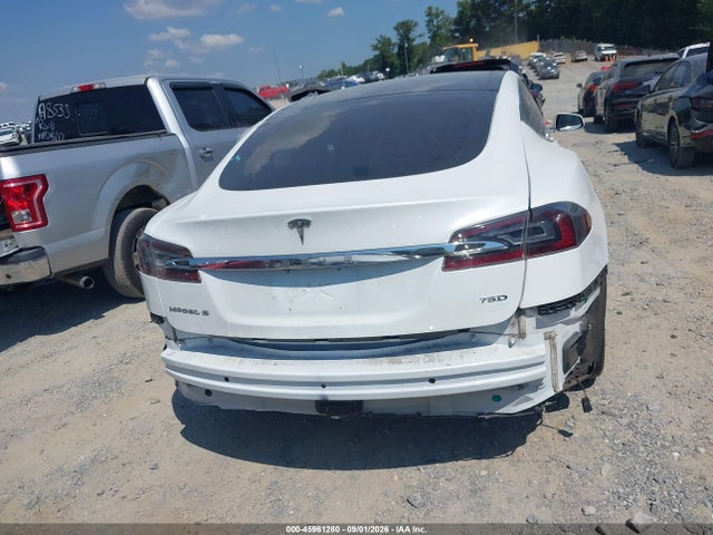 45961280 :رقم المزاد ، 5YJSA1E26JF259505 vin ، 2018 Tesla Model S 100d/75d/p100d مزاد بيع