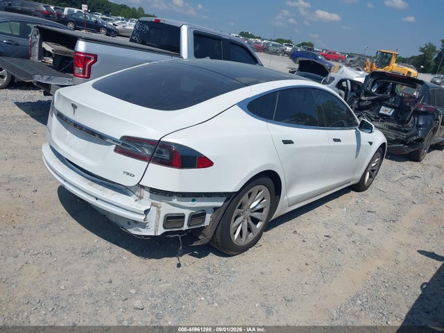 45961280 :رقم المزاد ، 5YJSA1E26JF259505 vin ، 2018 Tesla Model S 100d/75d/p100d مزاد بيع