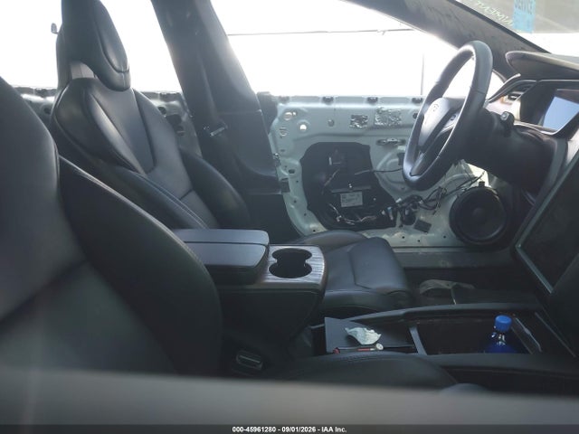 45961280 :رقم المزاد ، 5YJSA1E26JF259505 vin ، 2018 Tesla Model S 100d/75d/p100d مزاد بيع