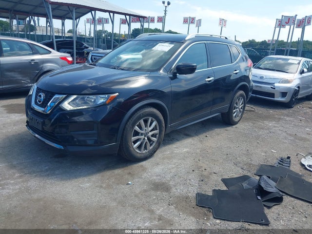 Auction sale of the 2017 Nissan Rogue Sv, vin: JN8AT2MV4HW006927, lot number: 45961325