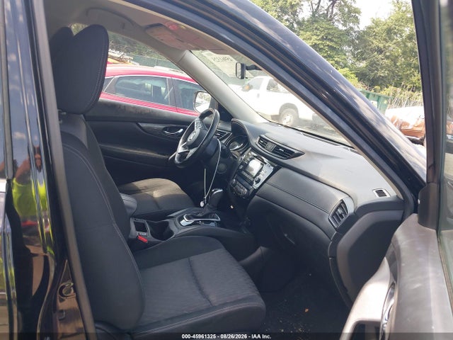 Auction sale of the 2017 Nissan Rogue Sv, vin: JN8AT2MV4HW006927, lot number: 45961325