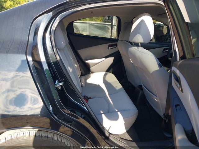 Продажа на аукционе авто 2019 Toyota Yaris Le, vin: 3MYDLBYV9KY513830, номер лота: 45961346