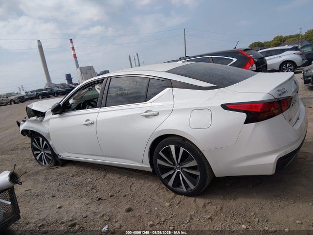 Продажа на аукционе авто 2020 Nissan Altima Sr Intelligent Awd, vin: 1N4BL4CW5LC180320, номер лота: 45961348