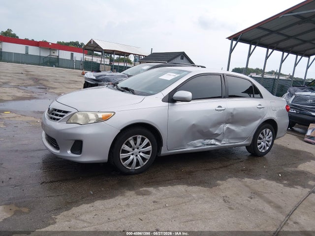 Продажа на аукционе авто 2013 Toyota Corolla Le, vin: 2T1BU4EE7DC951137, номер лота: 45961398
