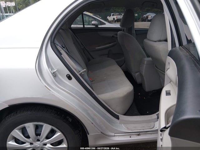 Продажа на аукционе авто 2013 Toyota Corolla Le, vin: 2T1BU4EE7DC951137, номер лота: 45961398
