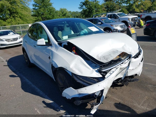 45961437 :رقم المزاد ، 7SAYGDEE8TF639682 vin ، 2026 Tesla Model Y مزاد بيع