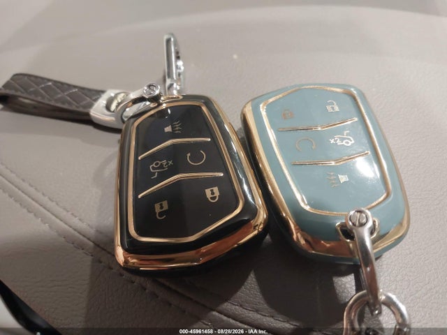 45961458 :رقم المزاد ، 1GYKNFRSXKZ109009 vin ، 2019 Cadillac Xt5 Premium Luxury مزاد بيع
