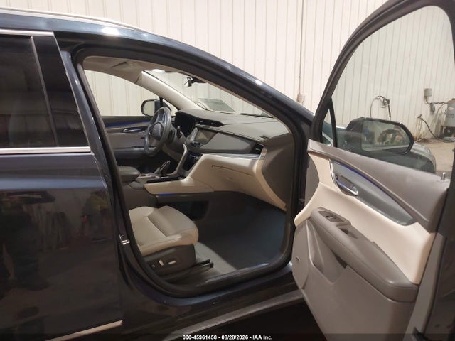 45961458 :رقم المزاد ، 1GYKNFRSXKZ109009 vin ، 2019 Cadillac Xt5 Premium Luxury مزاد بيع