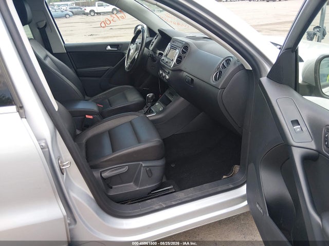 2015 Volkswagen Tiguan Sel მანქანა იყიდება აუქციონზე, vin: WVGBV7AX0FW511482, აუქციონის ნომერი: 45961500