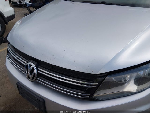 2015 Volkswagen Tiguan Sel მანქანა იყიდება აუქციონზე, vin: WVGBV7AX0FW511482, აუქციონის ნომერი: 45961500