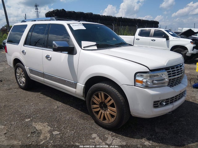 Auction sale of the 2011 Lincoln Navigator, vin: 5LMJJ2J52BEJ09615, lot number: 45961516