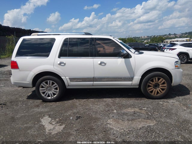 Продаж на аукціоні авто 2011 Lincoln Navigator, vin: 5LMJJ2J52BEJ09615, номер лоту: 45961516