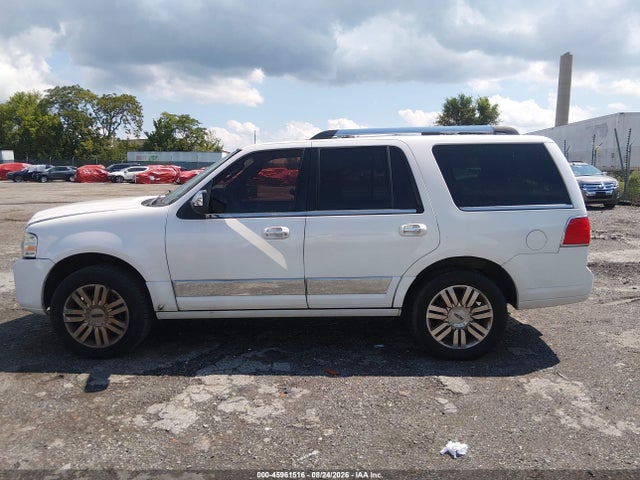 Продаж на аукціоні авто 2011 Lincoln Navigator, vin: 5LMJJ2J52BEJ09615, номер лоту: 45961516