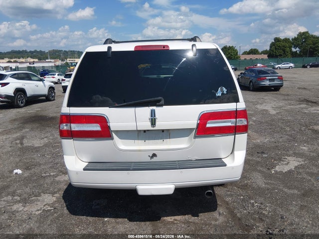 Продаж на аукціоні авто 2011 Lincoln Navigator, vin: 5LMJJ2J52BEJ09615, номер лоту: 45961516