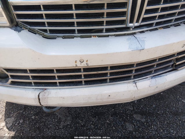 Продаж на аукціоні авто 2011 Lincoln Navigator, vin: 5LMJJ2J52BEJ09615, номер лоту: 45961516