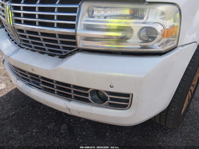 Продаж на аукціоні авто 2011 Lincoln Navigator, vin: 5LMJJ2J52BEJ09615, номер лоту: 45961516