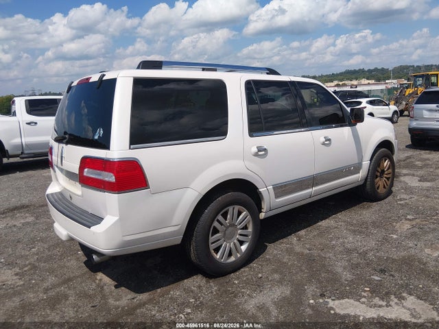 Продаж на аукціоні авто 2011 Lincoln Navigator, vin: 5LMJJ2J52BEJ09615, номер лоту: 45961516