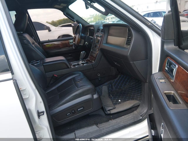 Продаж на аукціоні авто 2011 Lincoln Navigator, vin: 5LMJJ2J52BEJ09615, номер лоту: 45961516