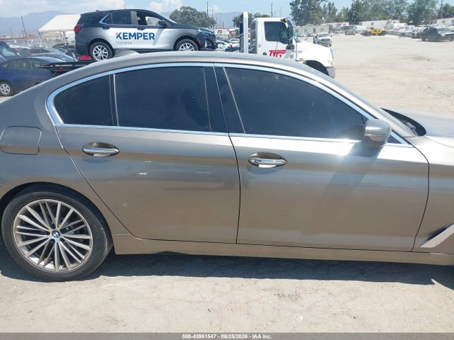 WBAJA5C53JWA39914 BMW 530I