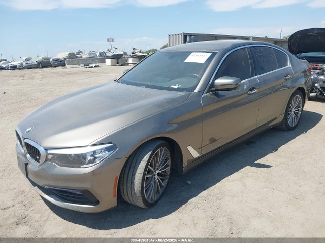 WBAJA5C53JWA39914 BMW 530I