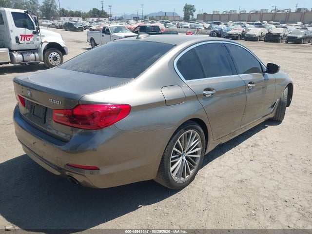 WBAJA5C53JWA39914 BMW 530I