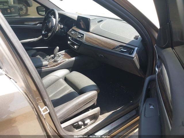 WBAJA5C53JWA39914 BMW 530I