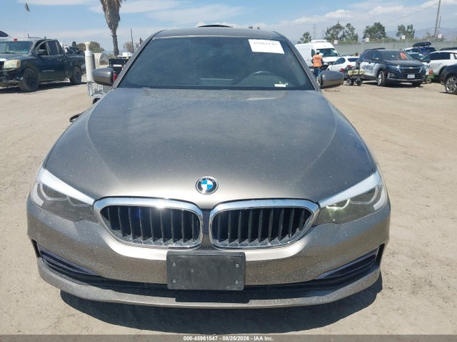 WBAJA5C53JWA39914 BMW 530I
