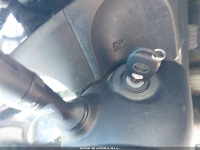 5YFBURHE1EP113163 Toyota COROLLA LE