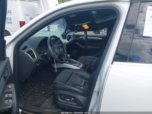 Audi Q5 2.0t Premium 2017 WA1M2AFP2HA072873 Image 5
