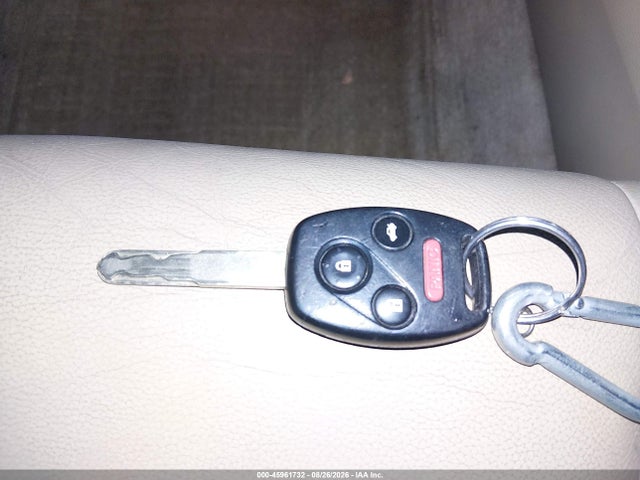 2011 Honda Accord 3.5 Ex-l მანქანა იყიდება აუქციონზე, vin: 1HGCP3F84BA008639, აუქციონის ნომერი: 45961732