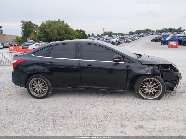 45961759 :رقم المزاد ، 1FAHP3J22CL315861 vin ، 2012 Ford Focus Titanium مزاد بيع